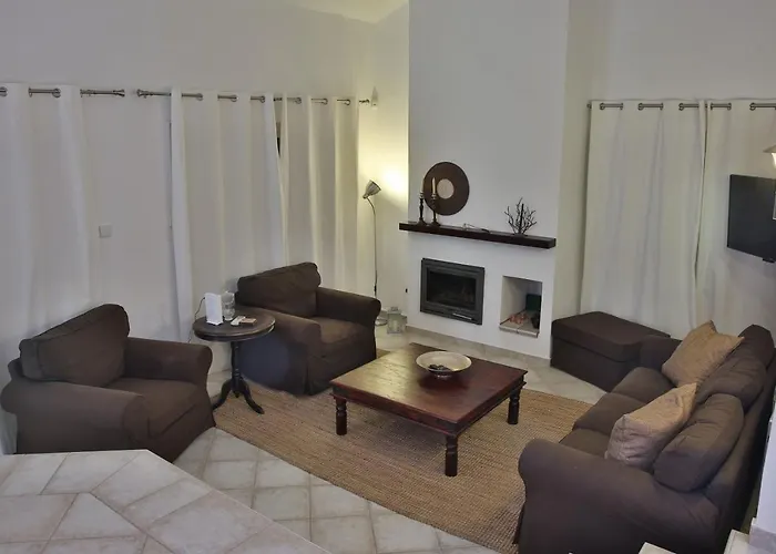 別荘 Nestor Hillside House By Trulycyprus *