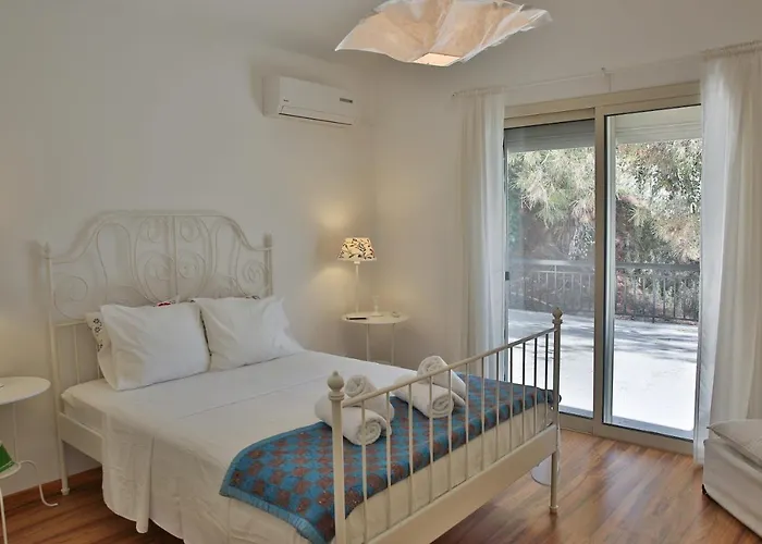 Nestor Hillside House By Trulycyprus Moniatis