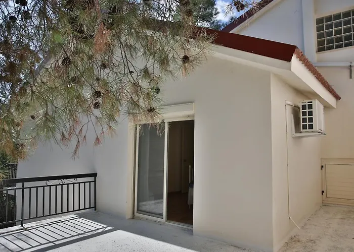 Nestor Hillside House By Trulycyprus * Мониатис